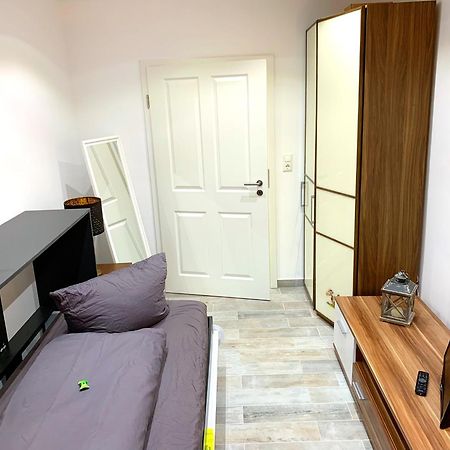 Ferienwohnungen Arp "2O" Mit Garten Und Parkplatz Itzehoe Extérieur photo